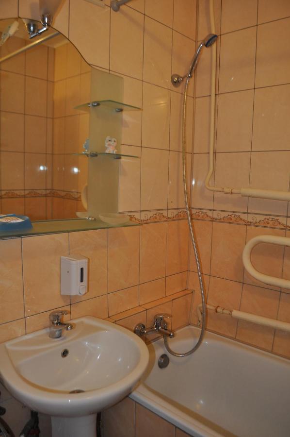 Apartment For Rent Reasonable Price Kremencsuk Kültér fotó